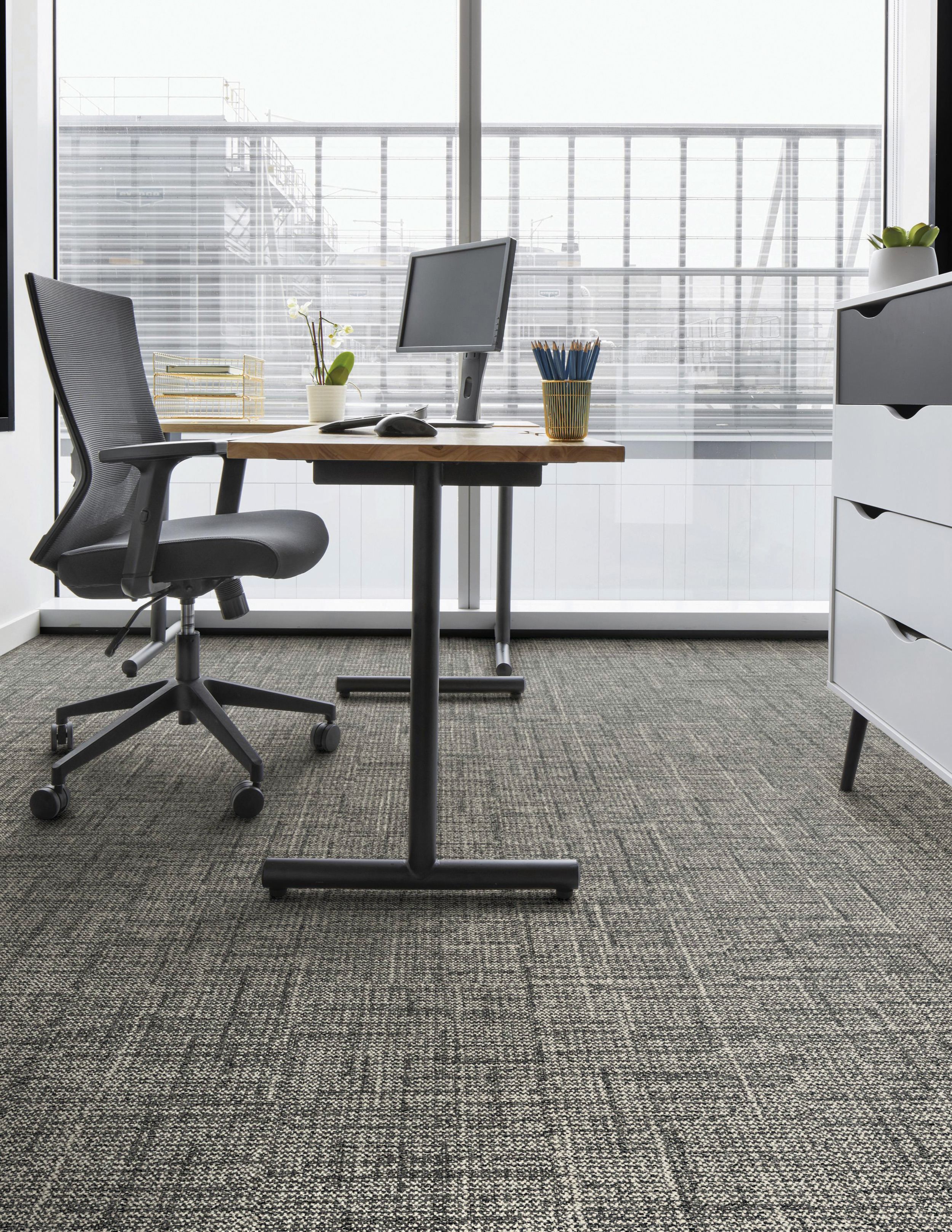 Diminuendo: Commercial Carpet Tile by Interface